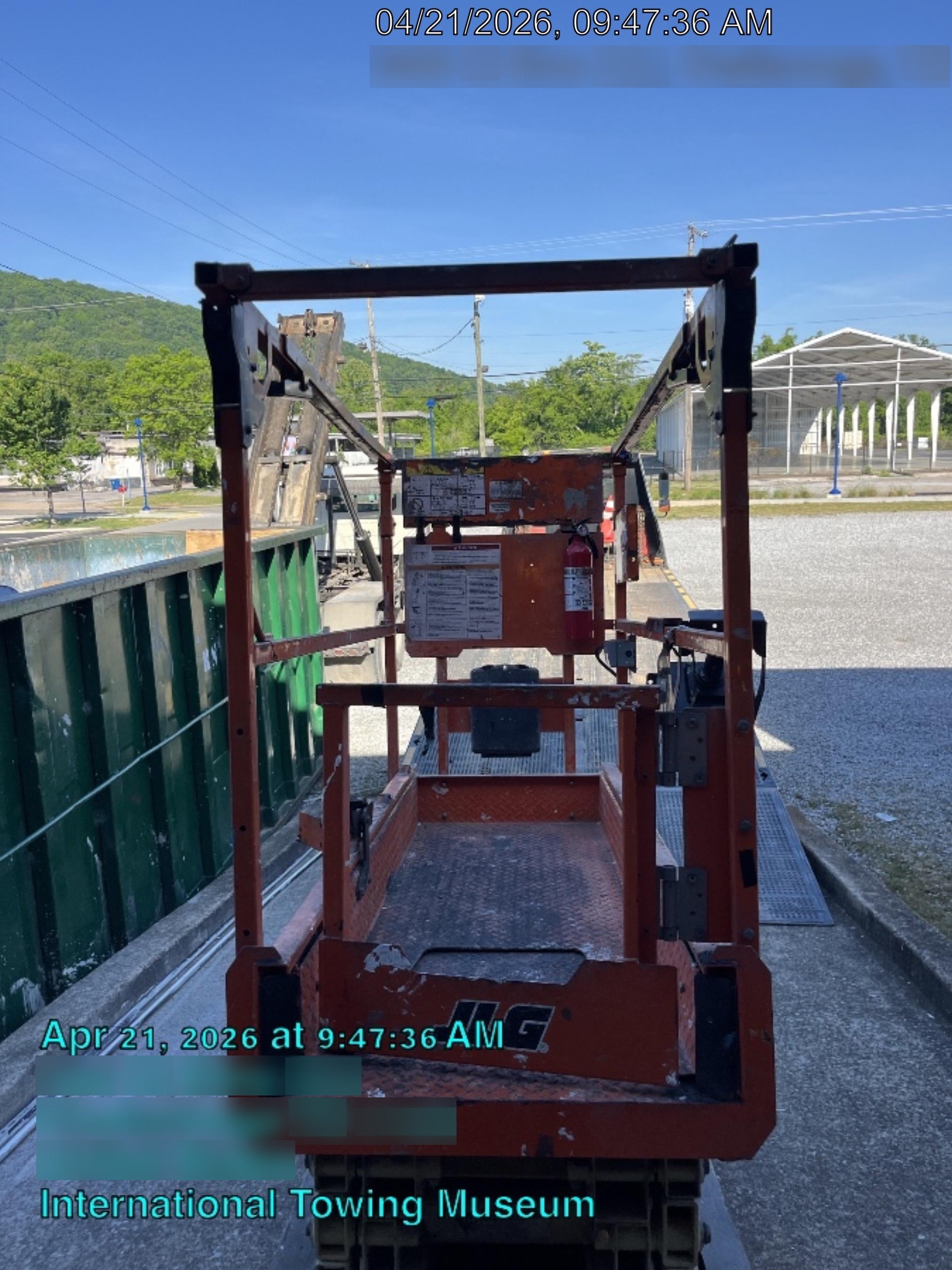 2022 JLG ES1932