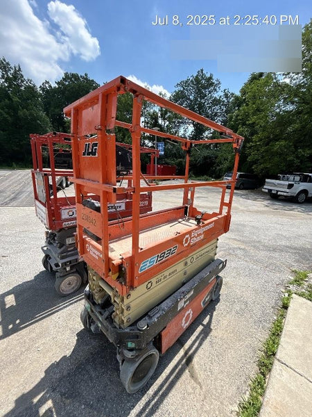 2022 JLG ES1932