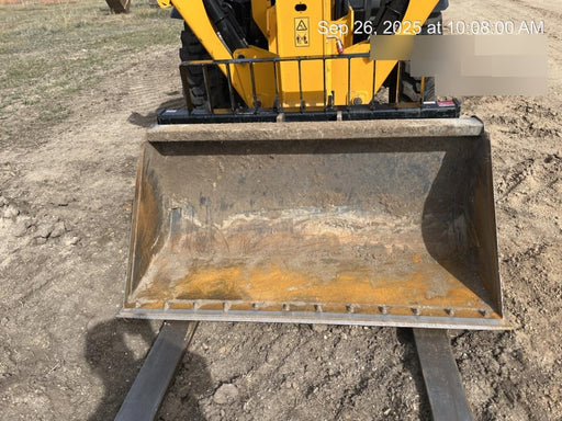 2016 SKYTRAK 70" Bucket, Telehandler 6k-7k