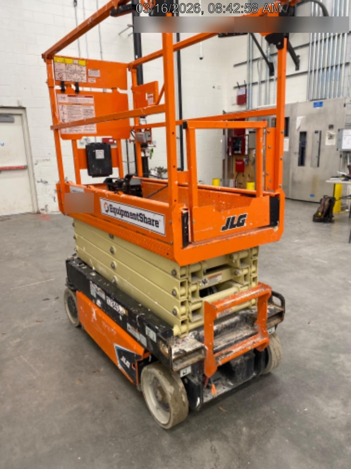 2021 JLG ES1932
