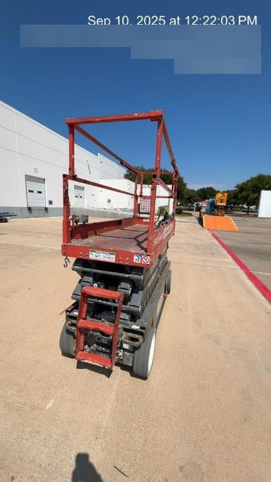 2018 Skyjack SJIII-3226 Skyjack SJIII3226 Scissor Lift w/Trojan Batteries