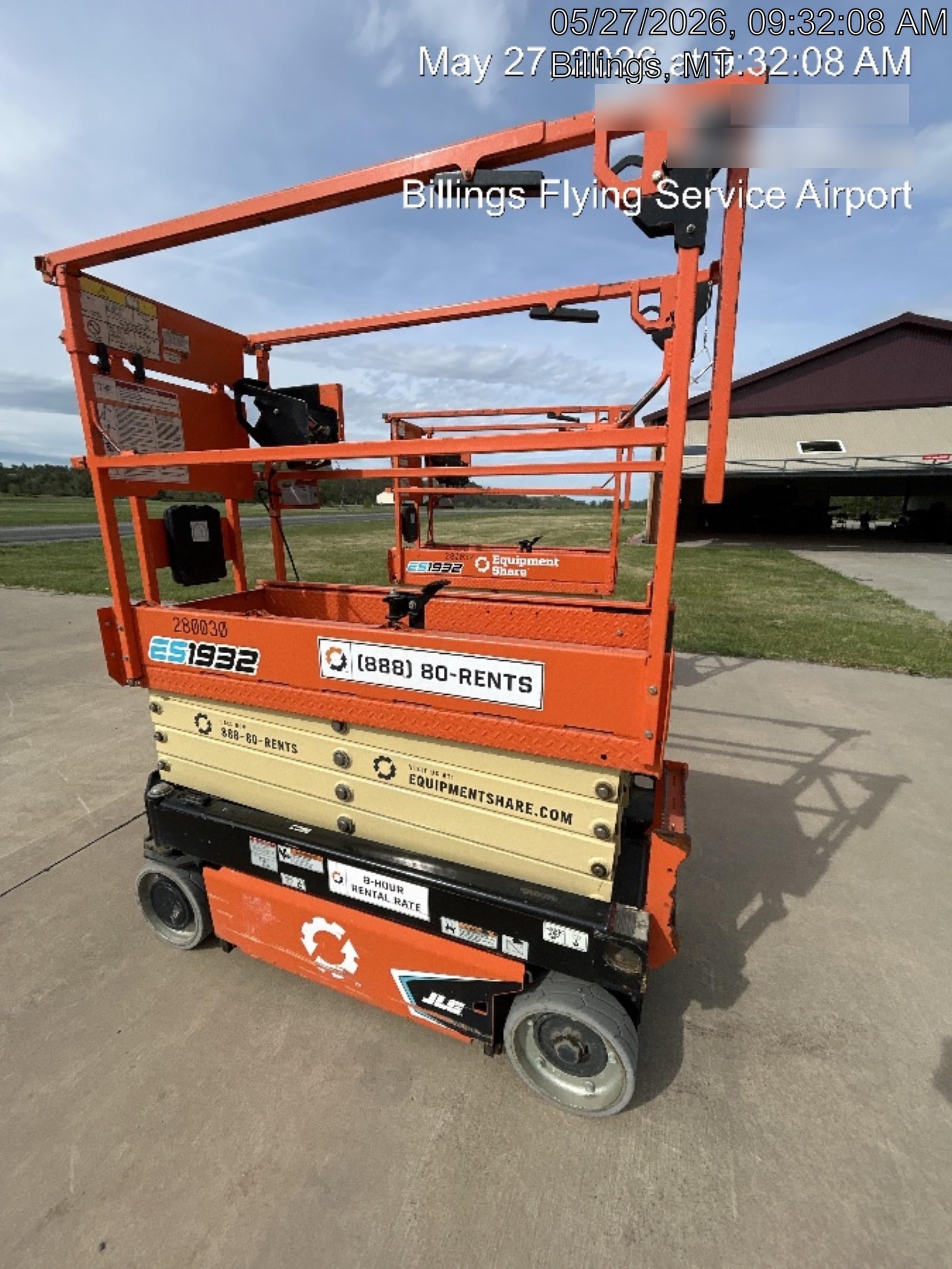 2022 JLG ES1932