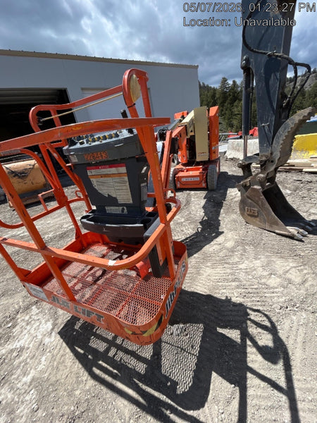 2022 JLG E300AJP