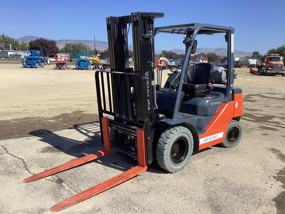 2022 TOYOTA 50-8FGU25