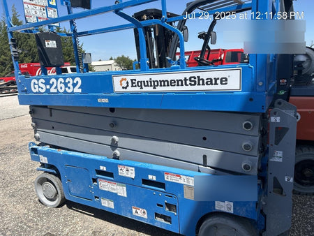 2023 GENIE GS-2632