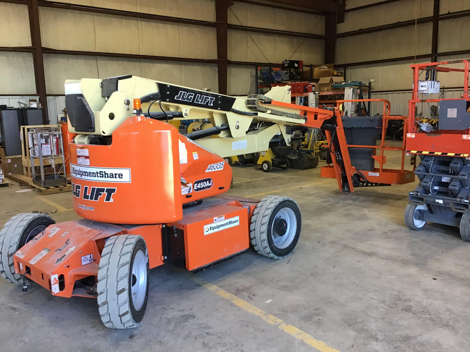 2019 JLG E450AJ