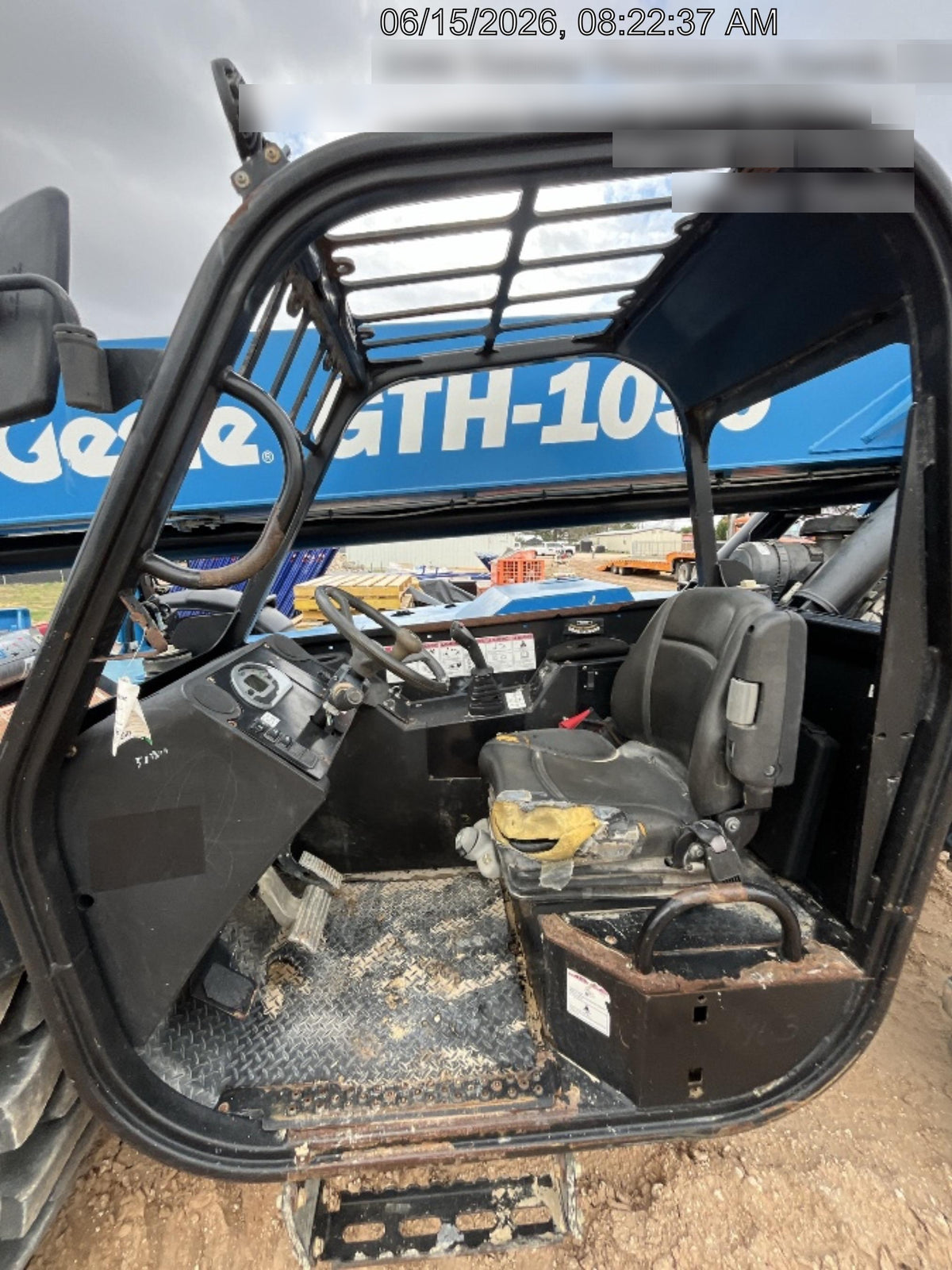 2017 GENIE GTH-1056