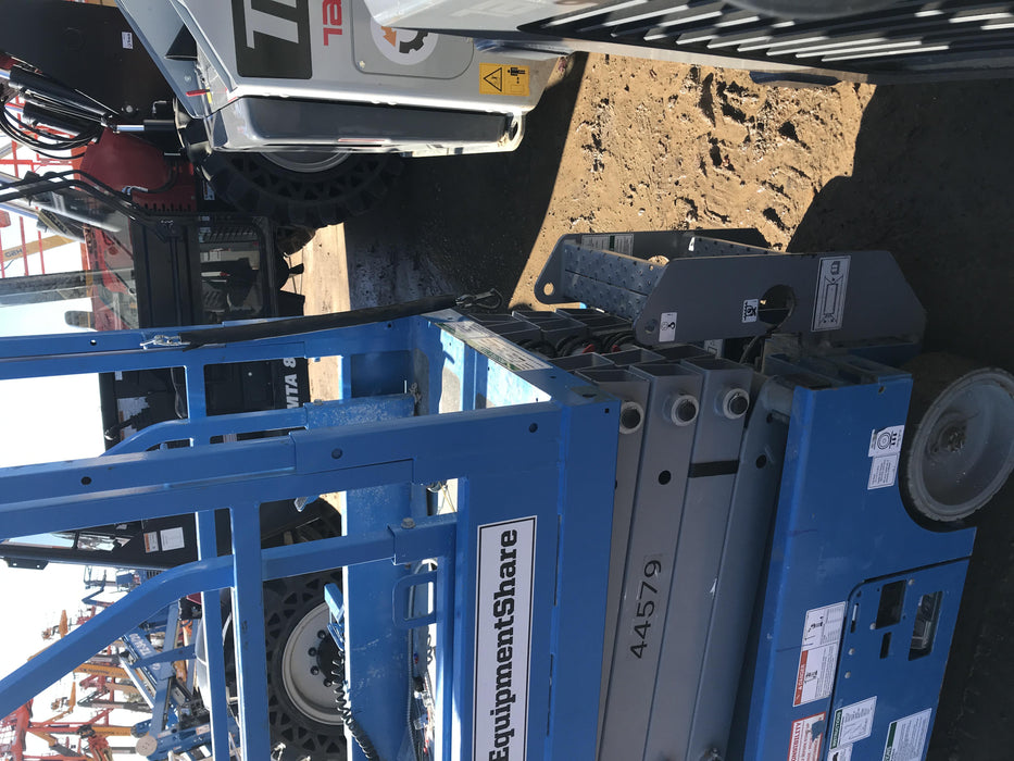 2019 Genie GS-1930 Fixed rails with chain Entry