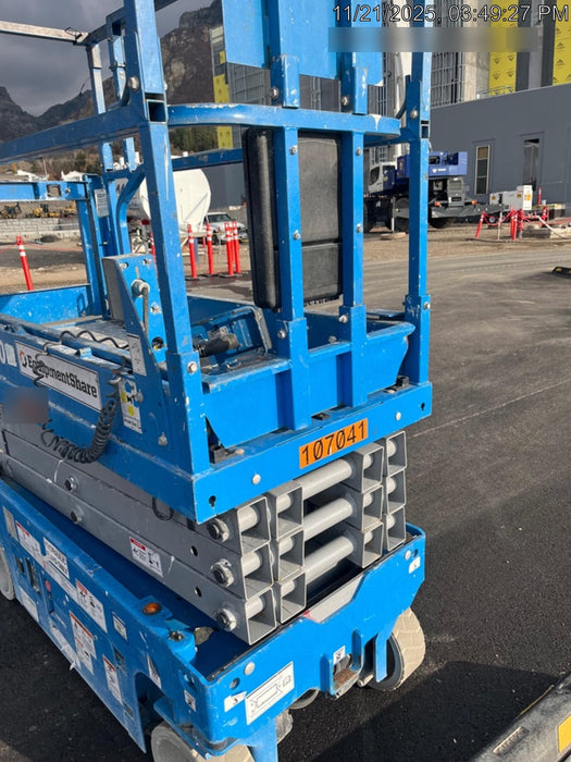 2020 Genie GS-1930 Solid Non Marking Tires, Beacon, Folding rails with half height swing gate, 800W Inverter