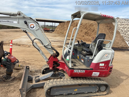2022 TAKEUCHI TB235-2R