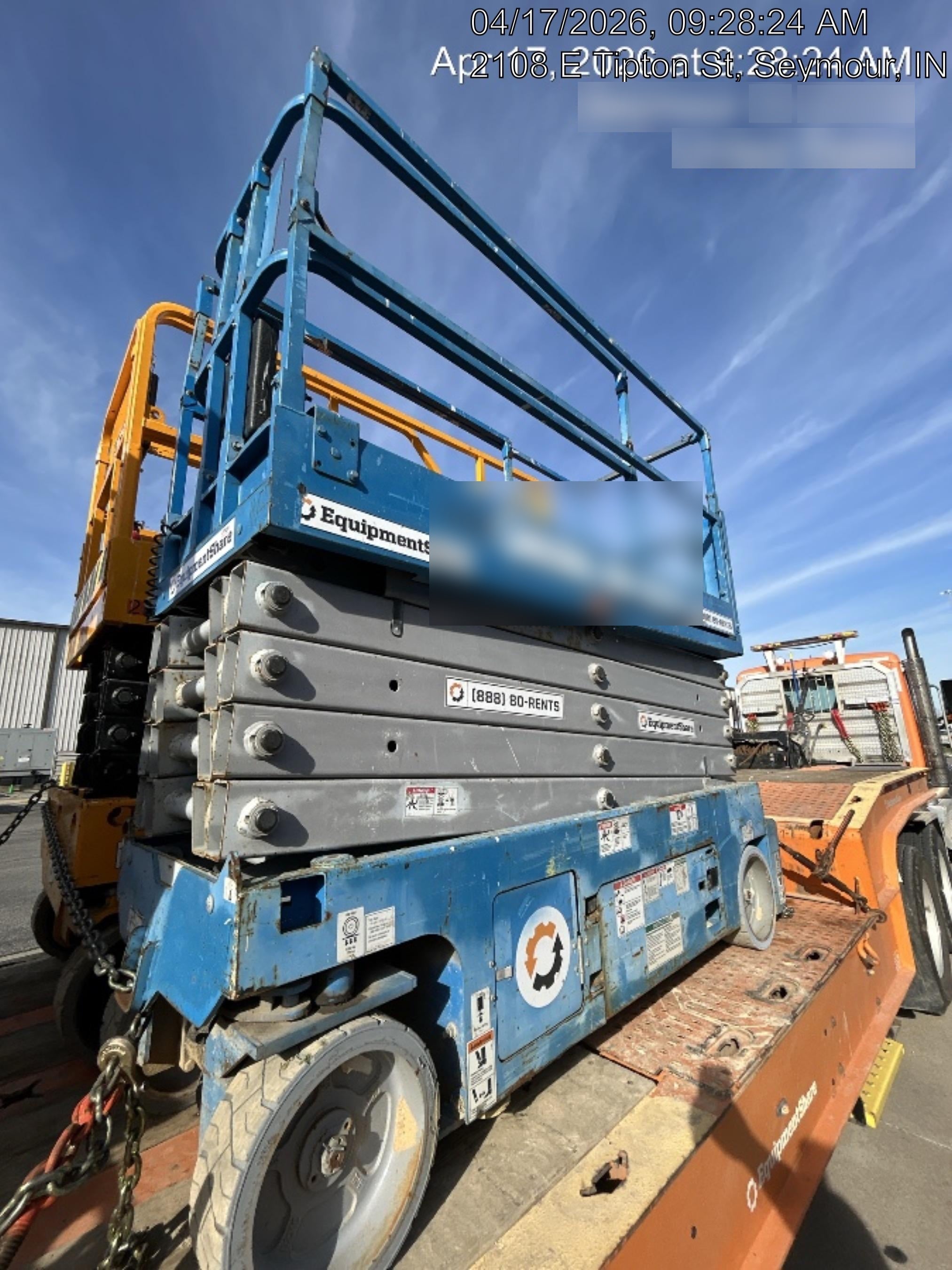 2016 Genie GS-3232 32' Narrow Scissor Lift