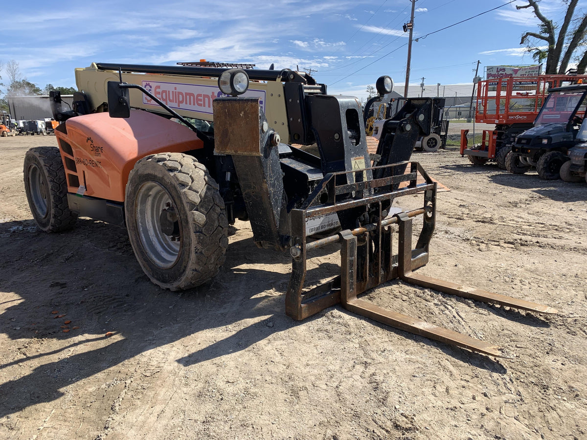 2015 JLG 642