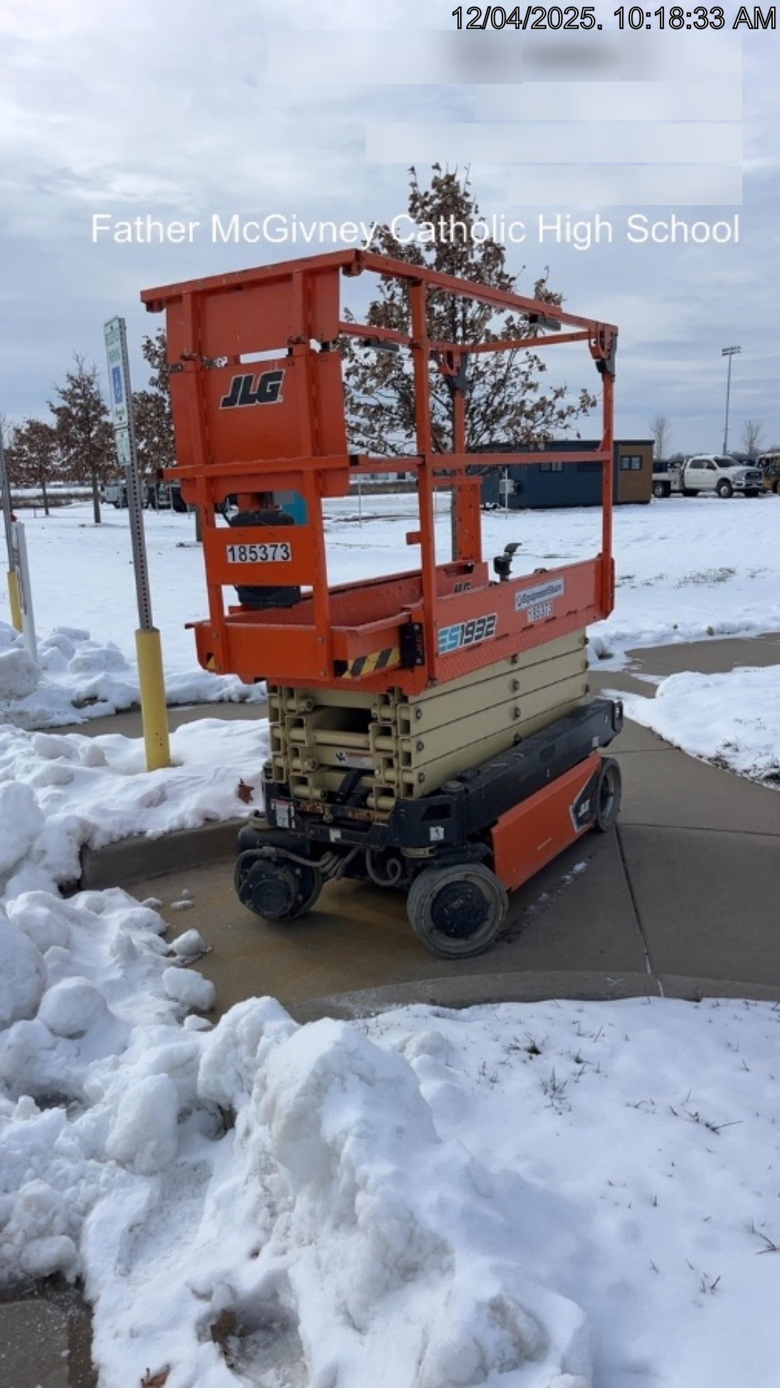 2021 JLG ES1932