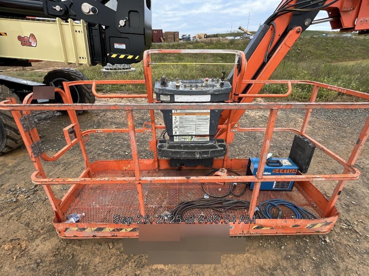 2022 JLG 860SJ
