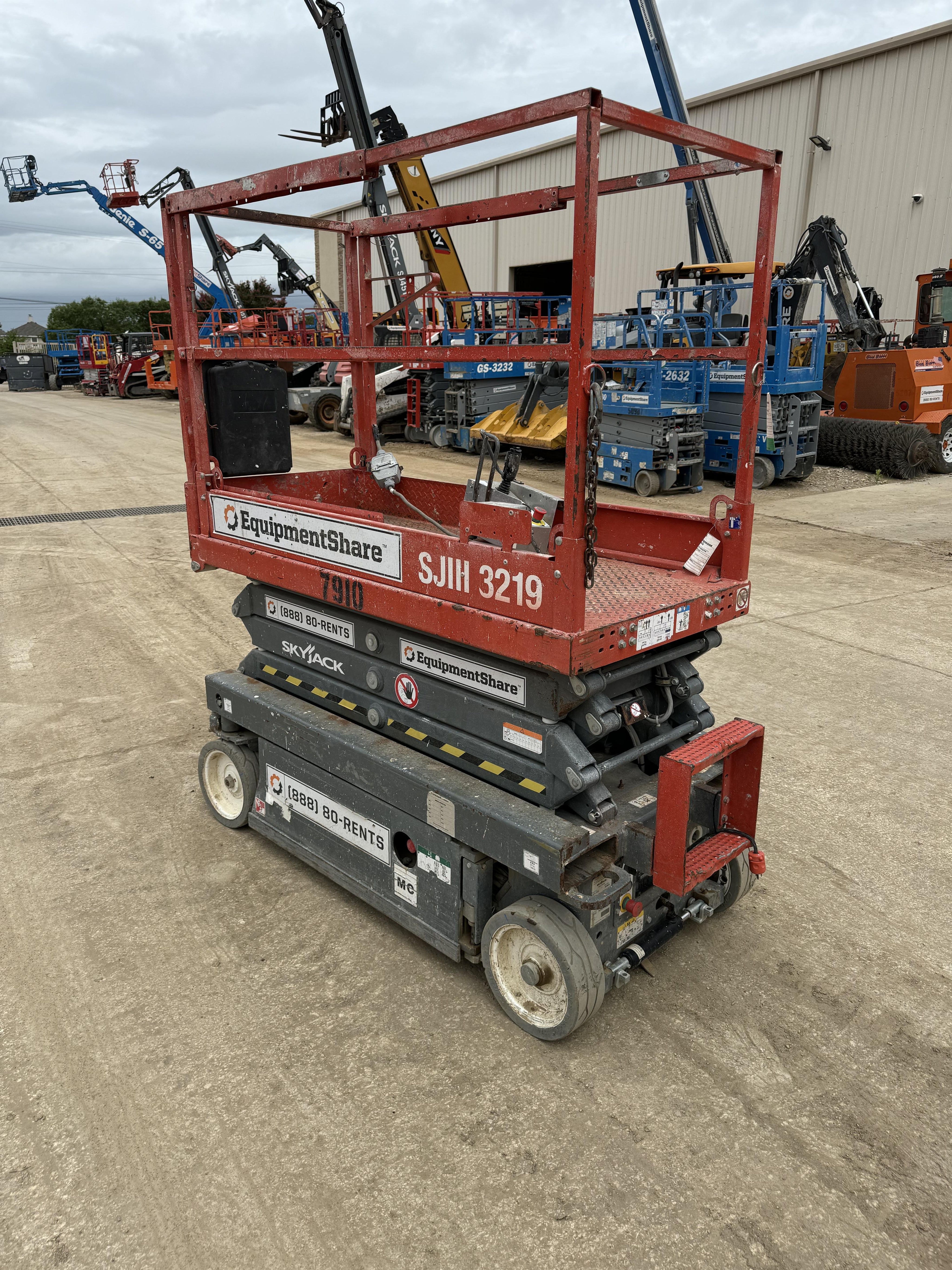 2018 SKYJACK SJIII-3219