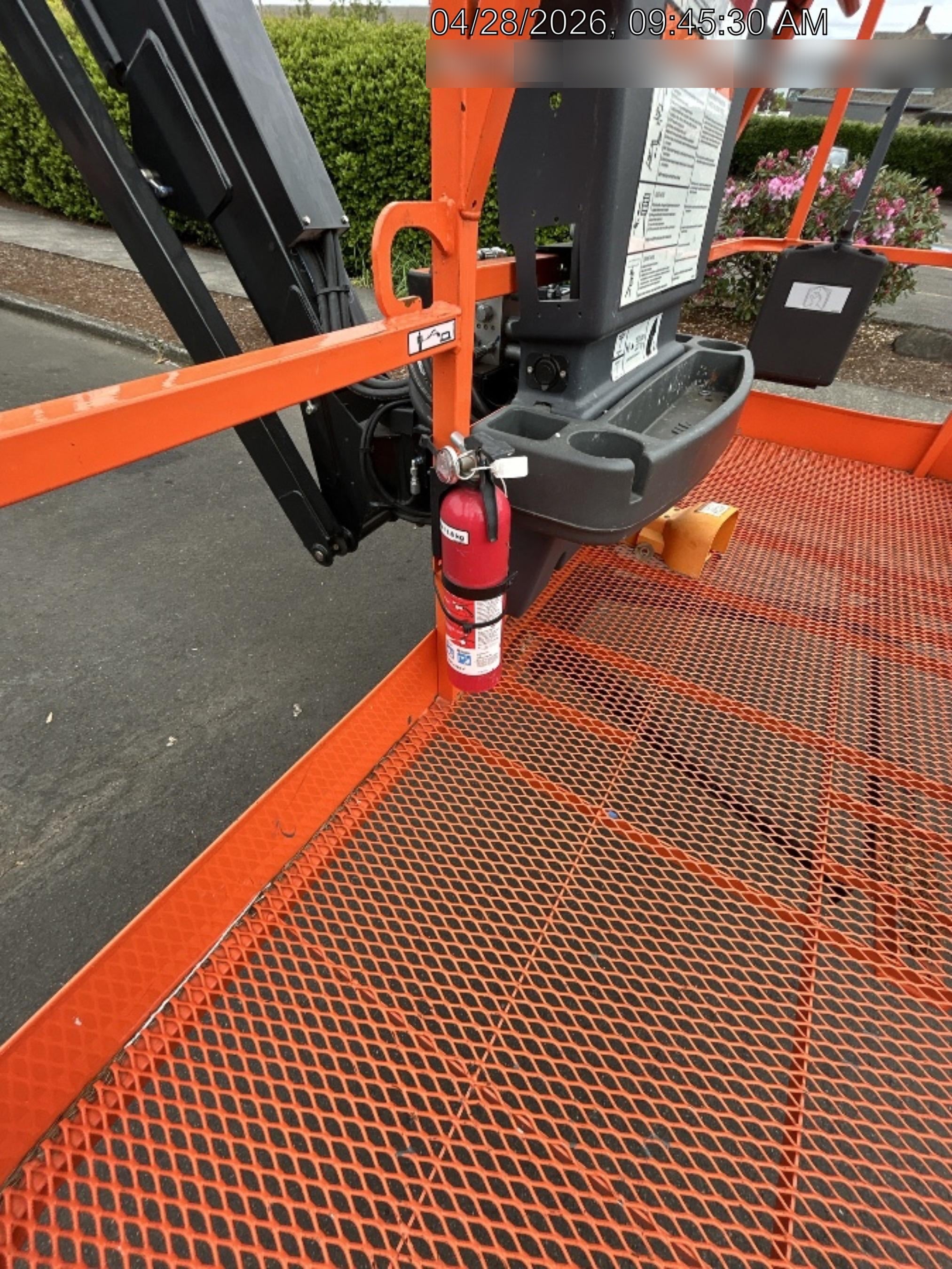 2025 JLG 800AJ