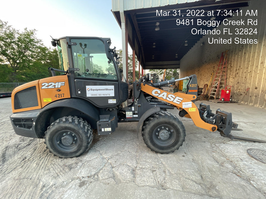 2018 Case 221F AC CAB COMPACT WHEEL LOADER 1.3-1.57 CUYD