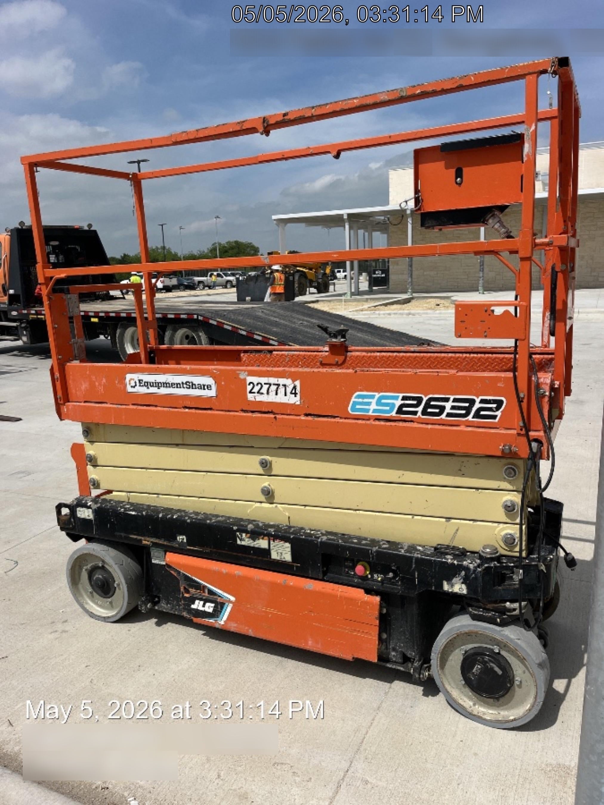 2022 JLG ES2632