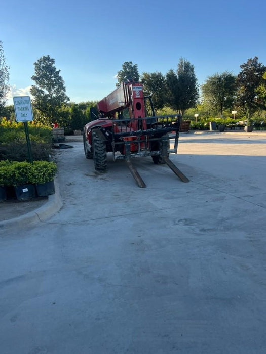 2017 Genie GTH-844 Diesel Engine, Solid Tires, 60" Carriage, Open ROPS