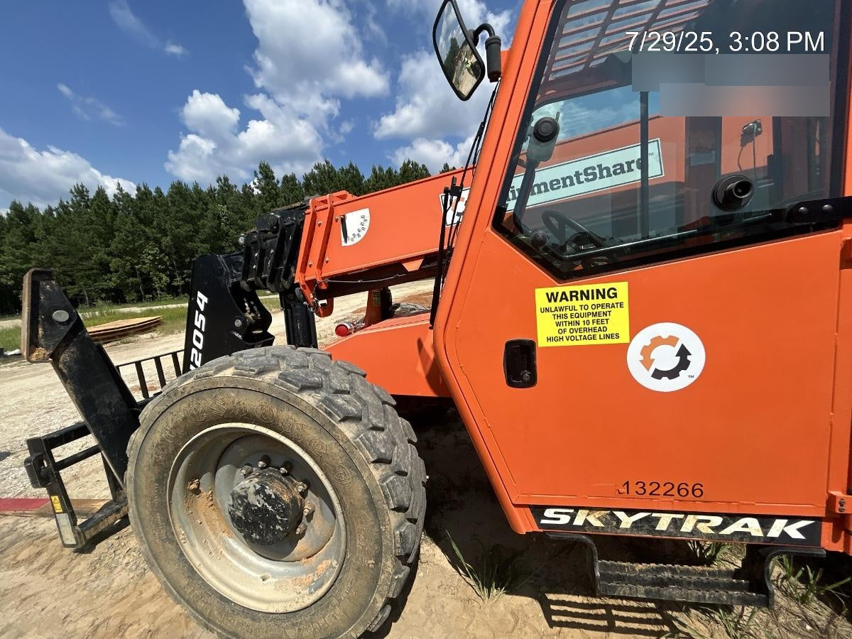 2021 SKYTRAK 12054