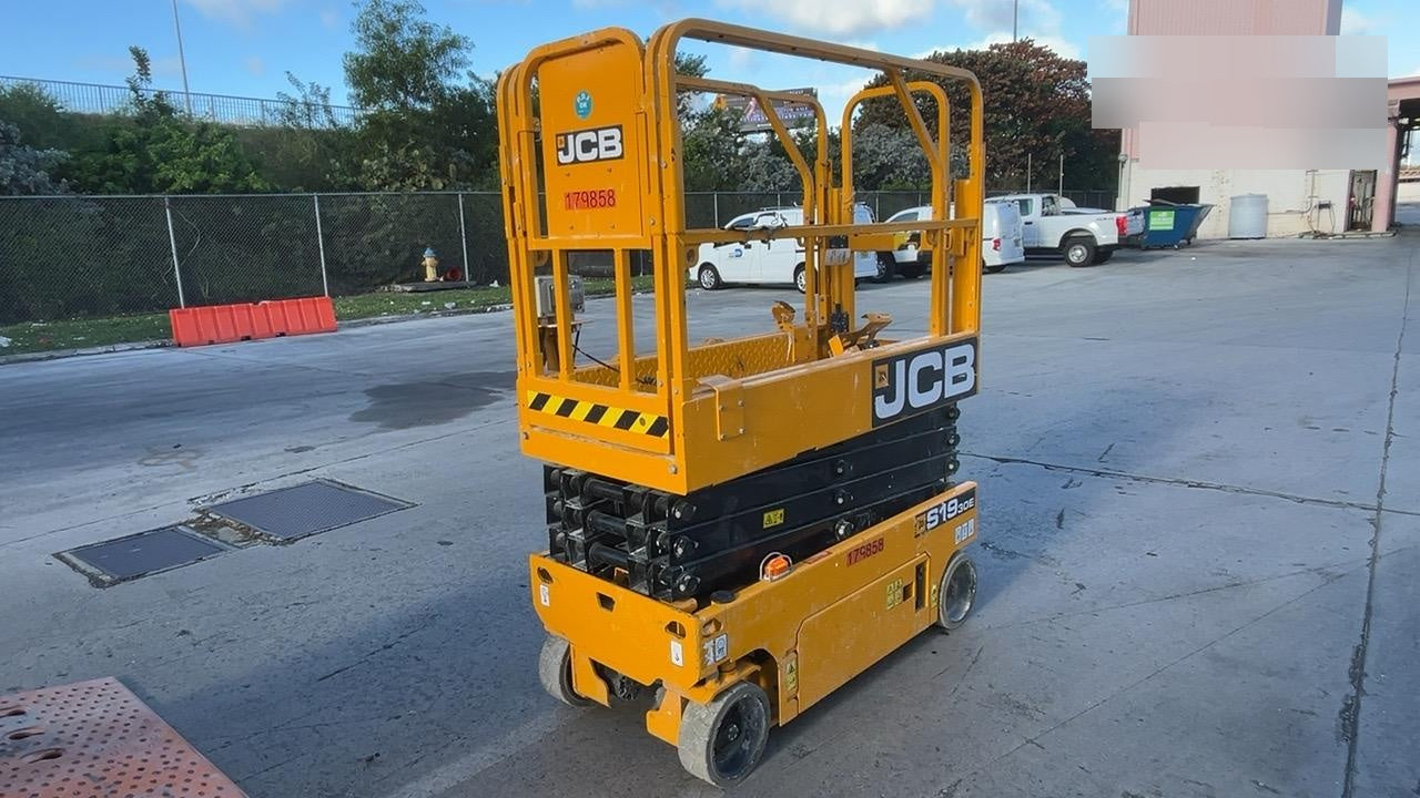 2021 JCB S1930E