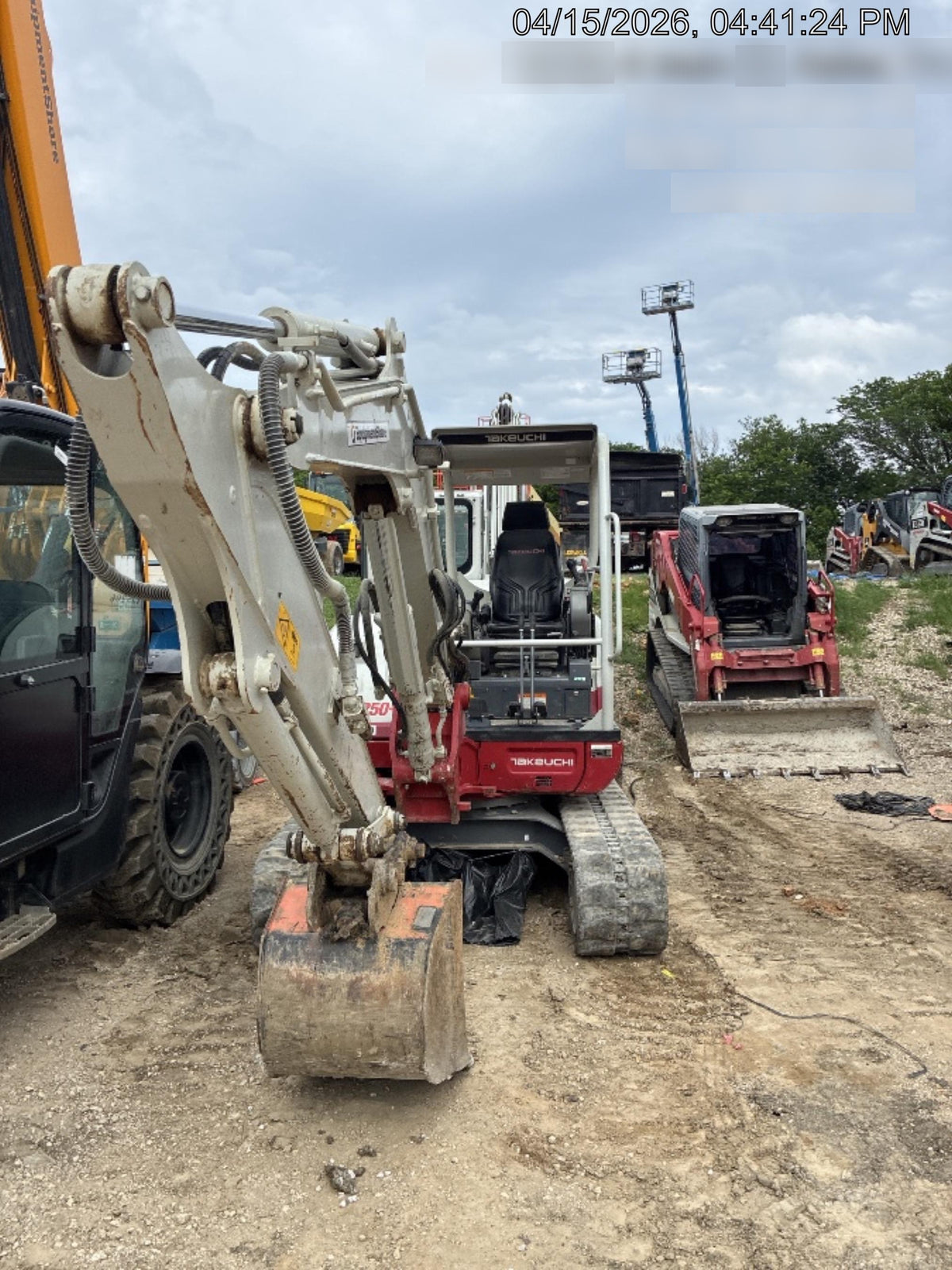 2022 TAKEUCHI TB250-2R
