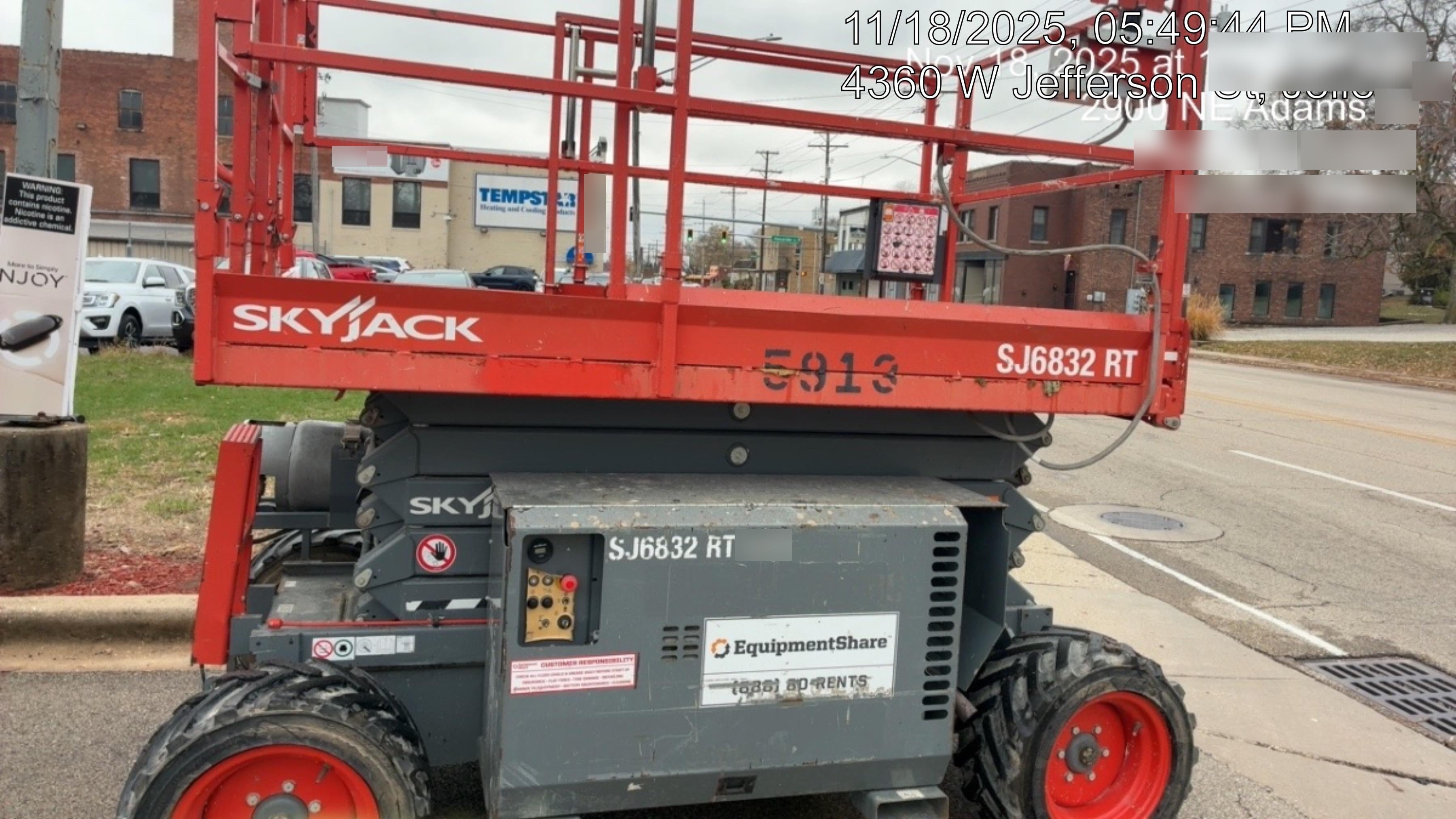 2017 SKYJACK SJ6832 RT