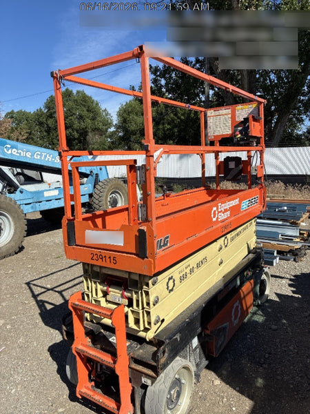 2022 JLG ES2632