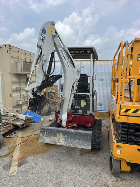 2023 TAKEUCHI TB20e