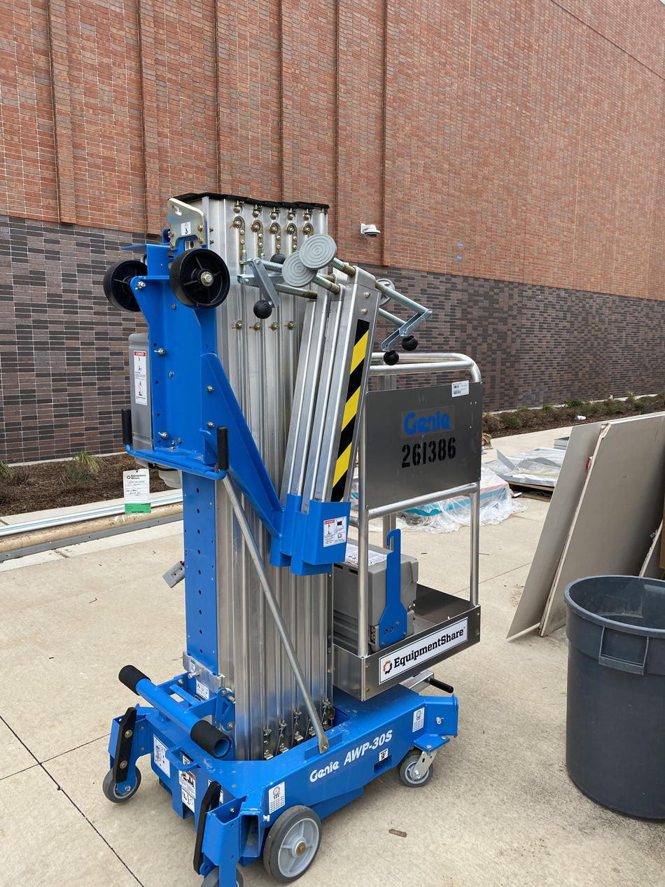 2022 GENIE AWP-30S DC