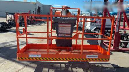 2019 JLG 860SJ