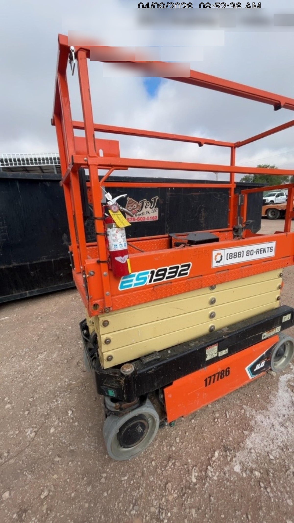 2021 JLG ES1932