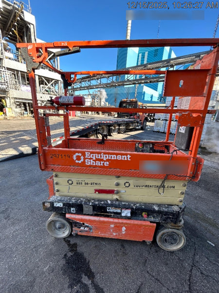 2023 JLG ES1932