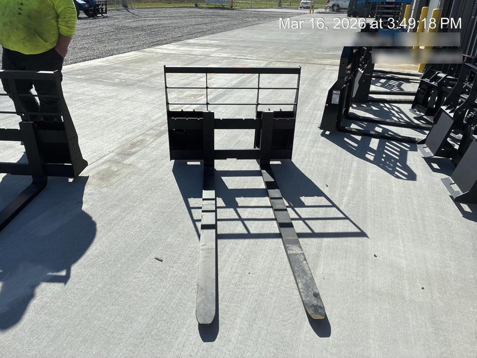 2026 ARROW MATERIAL HANDLING 72" Pallet Forks - Arrow