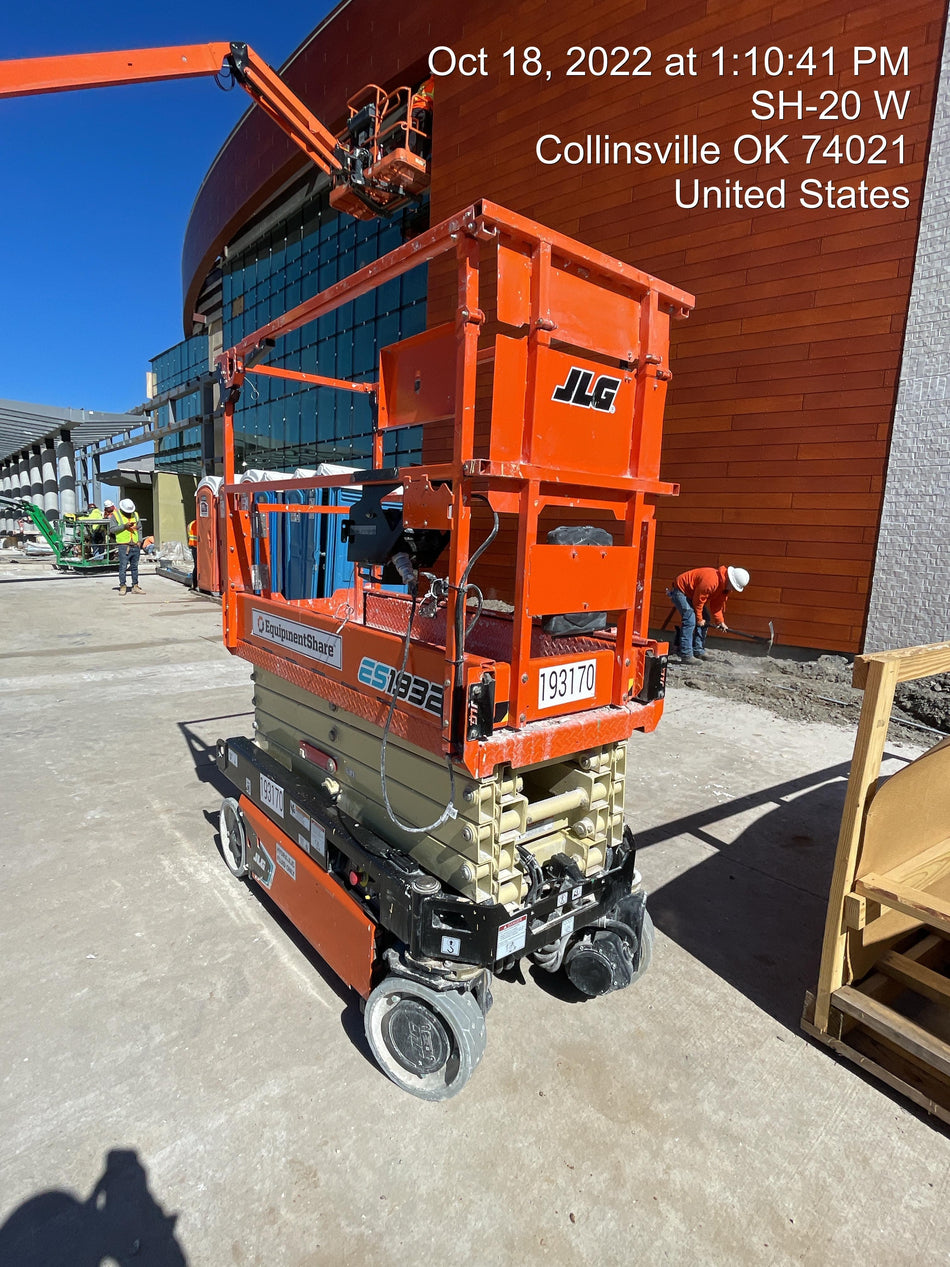 2021 JLG ES1932