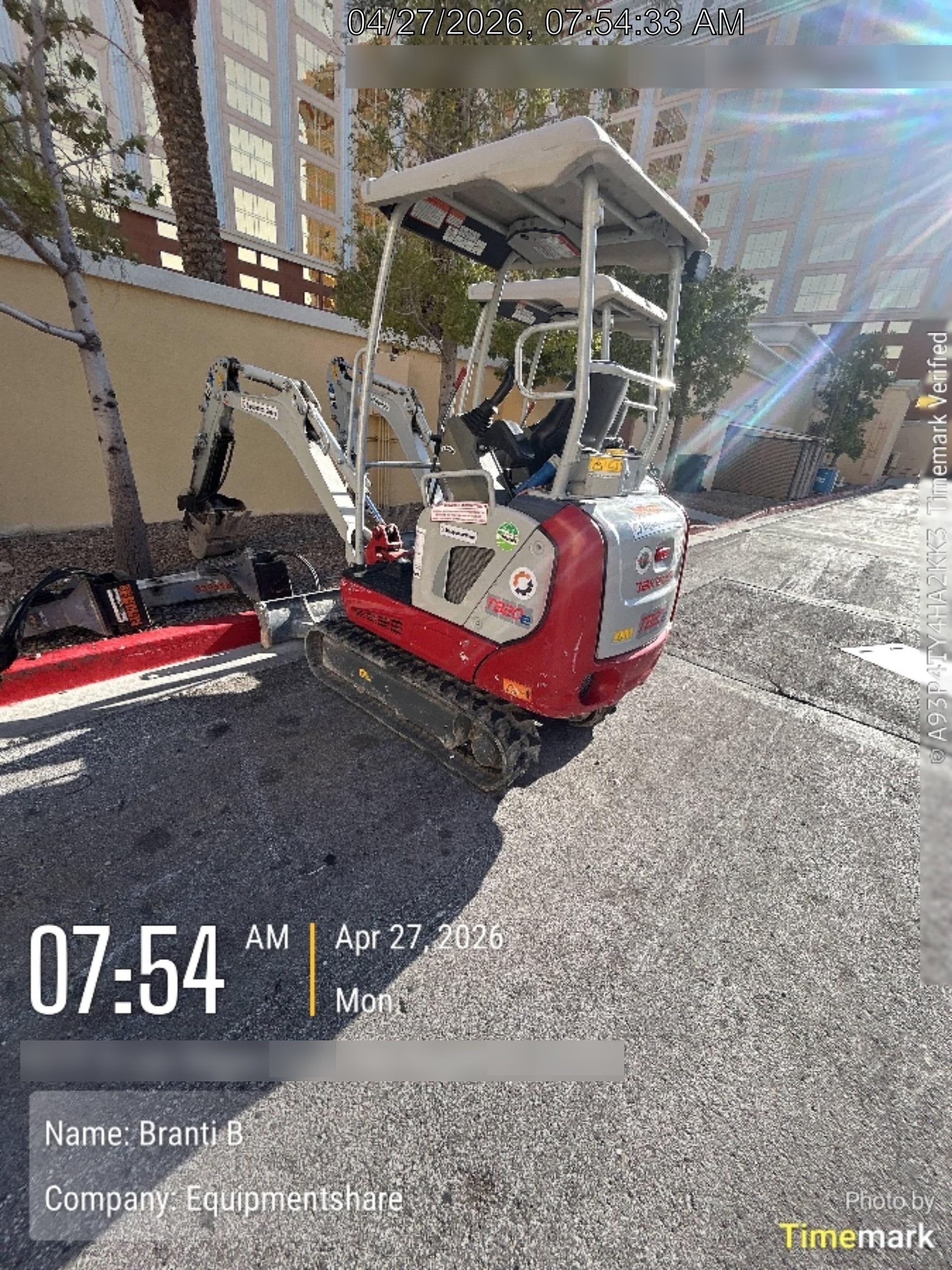 2022 TAKEUCHI TB20e