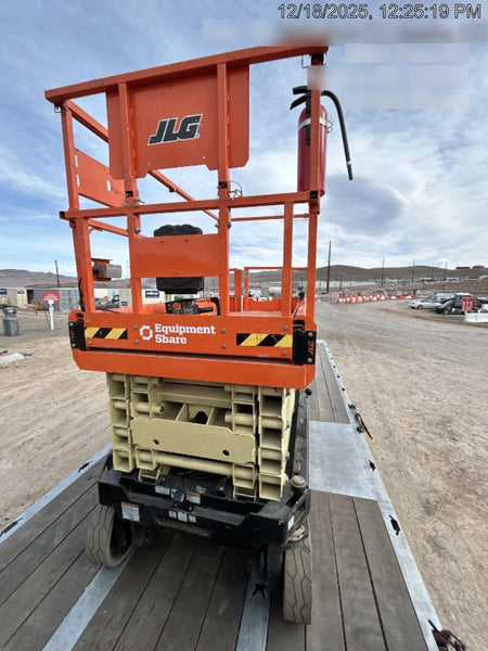 2022 JLG ES3246