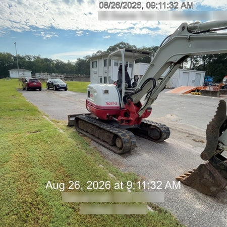 2022 TAKEUCHI TB250-2R