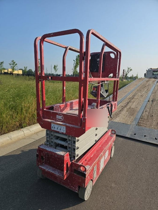 2017 MEC 1330SE 13' Scissor Lift w/2 Year Extended Full Warranty