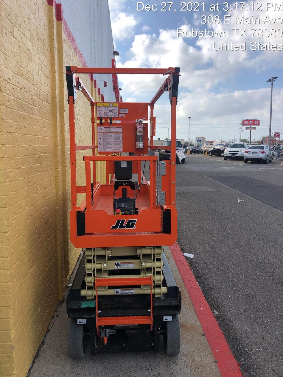 2021 JLG ES1932
