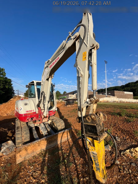 2023 TAKEUCHI TB250-2CR
