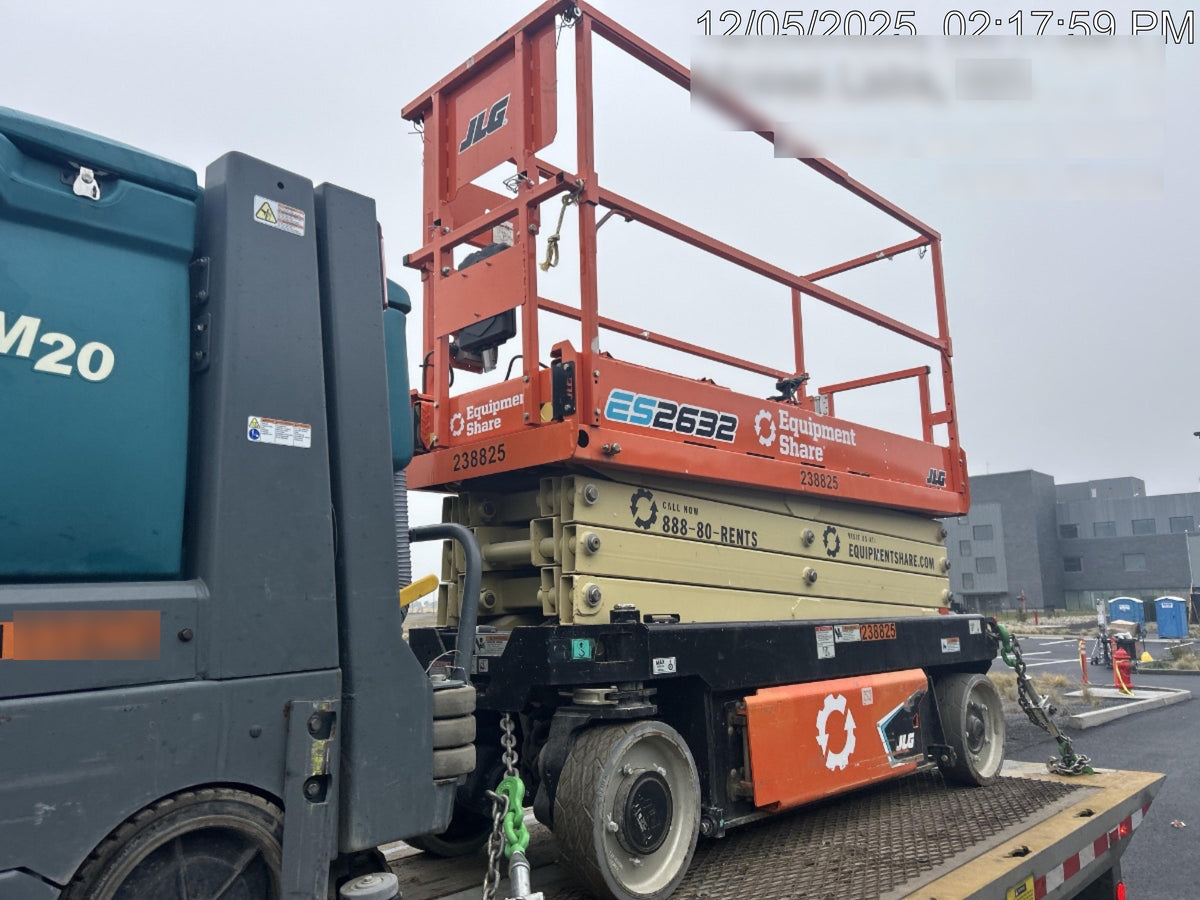 2022 JLG ES2632