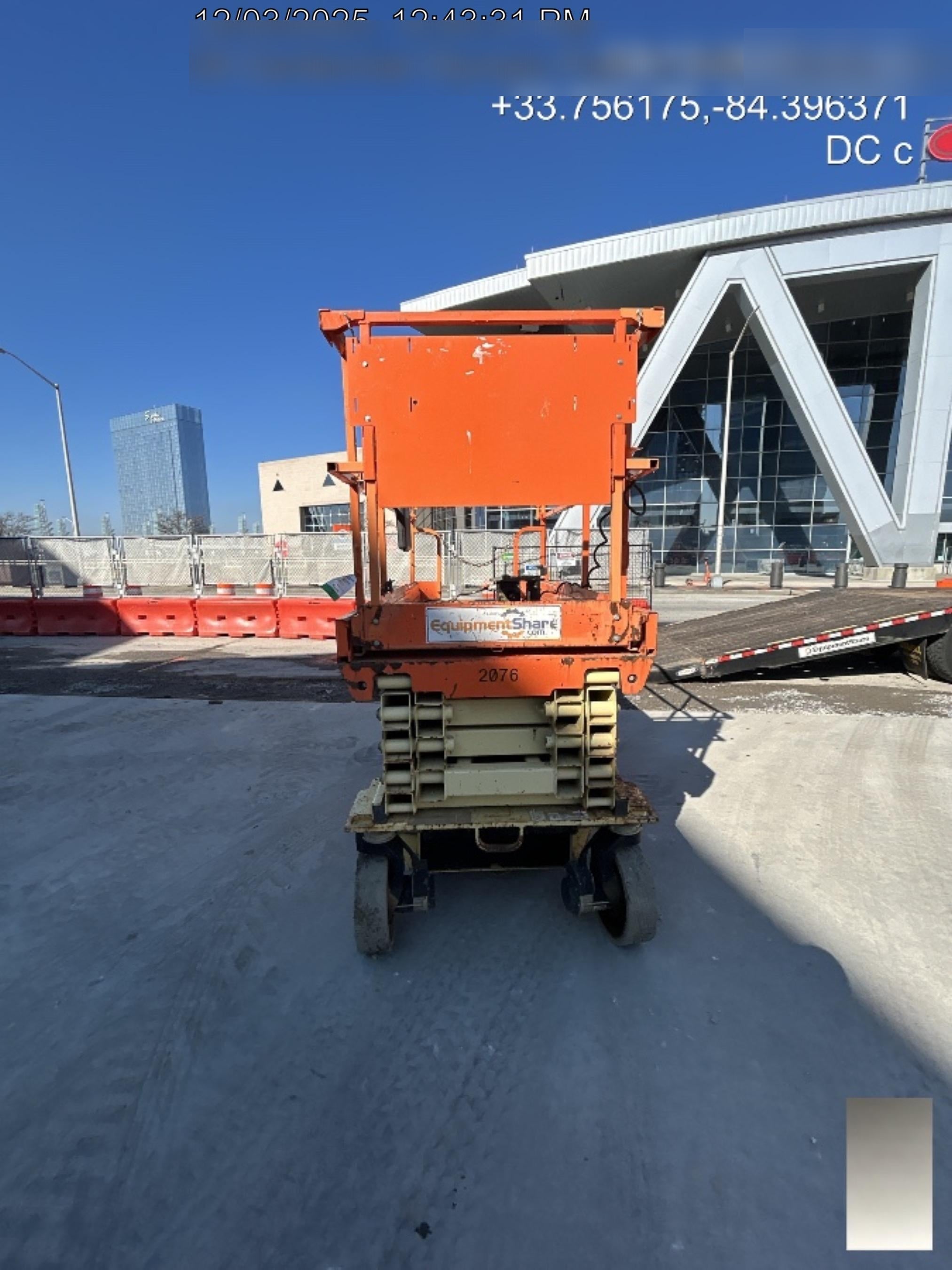 2016 JLG 3246ES