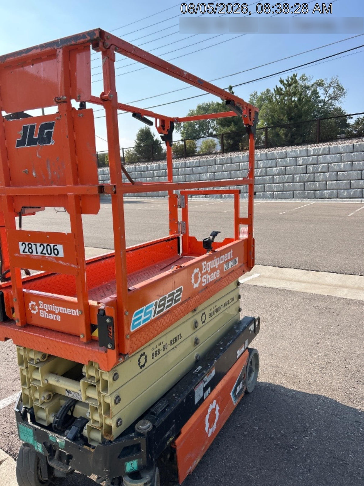 2022 JLG ES1932