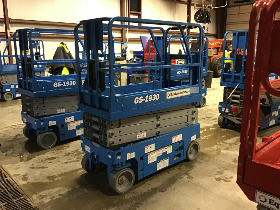 2020 Genie GS-1930 Solid Non Marking Tires, Beacon, Folding rails with half height swing gate