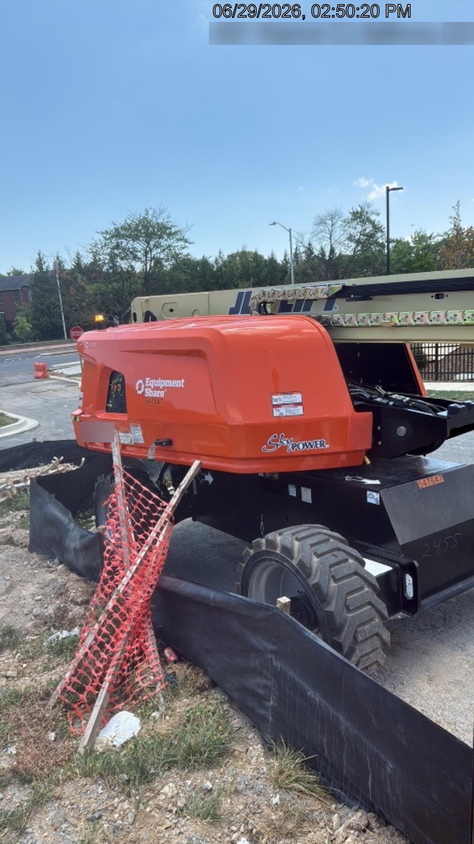 2025 JLG 660SJ