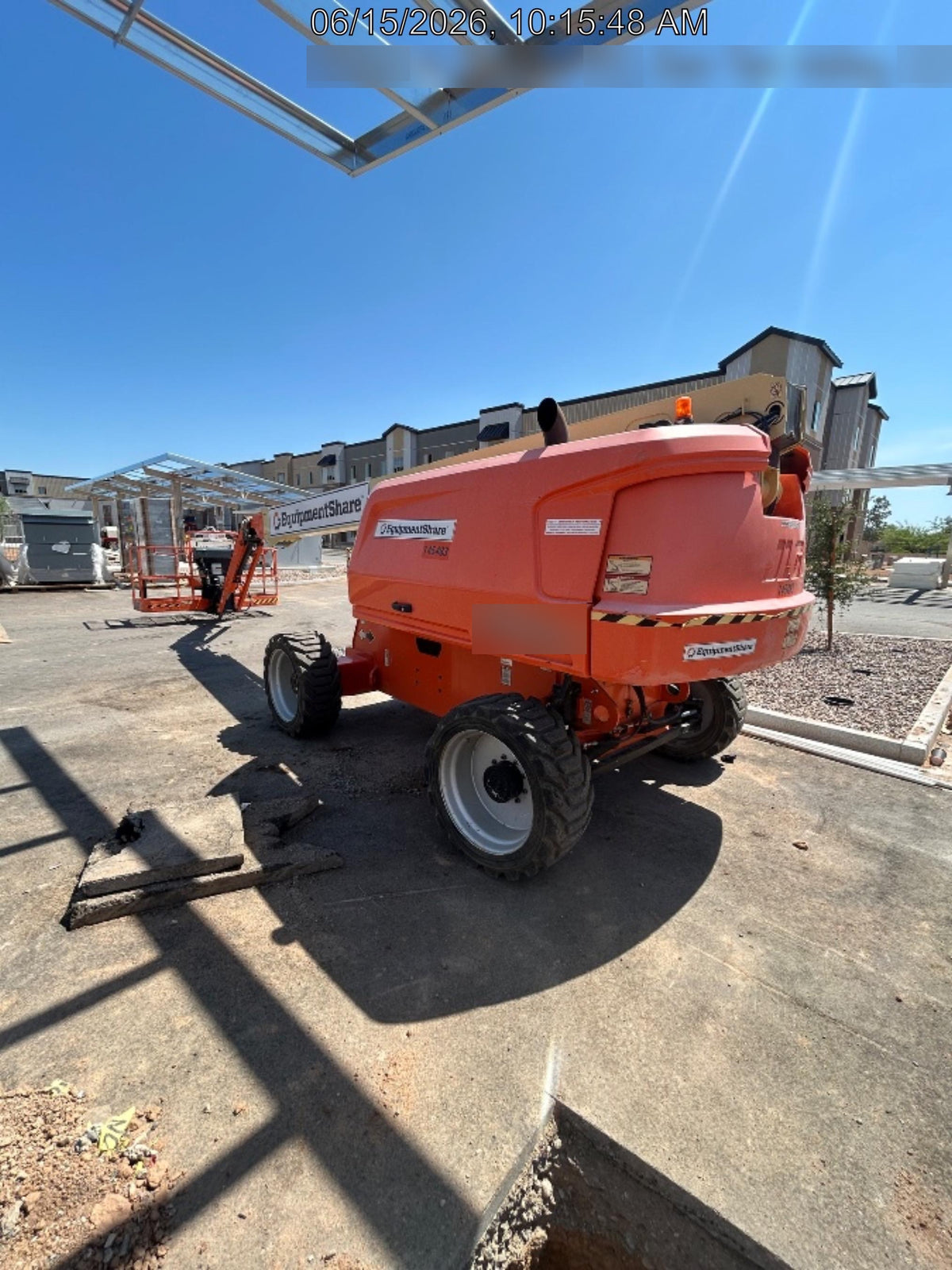 2021 JLG 660SJ