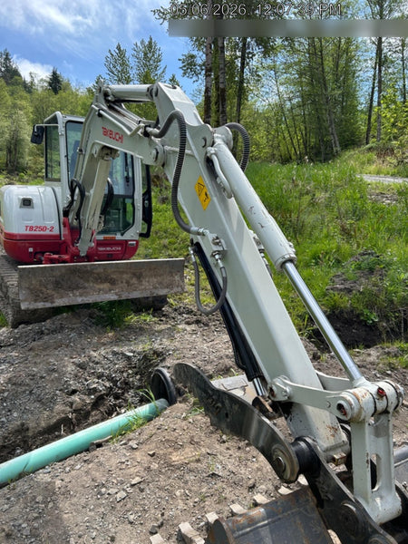 2025 TAKEUCHI TB250-2CR