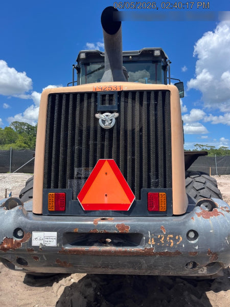 2018 Case 721G CLOSED CAB, 1 FUNCTION, JRB 416 STYLE HYD COUPLER