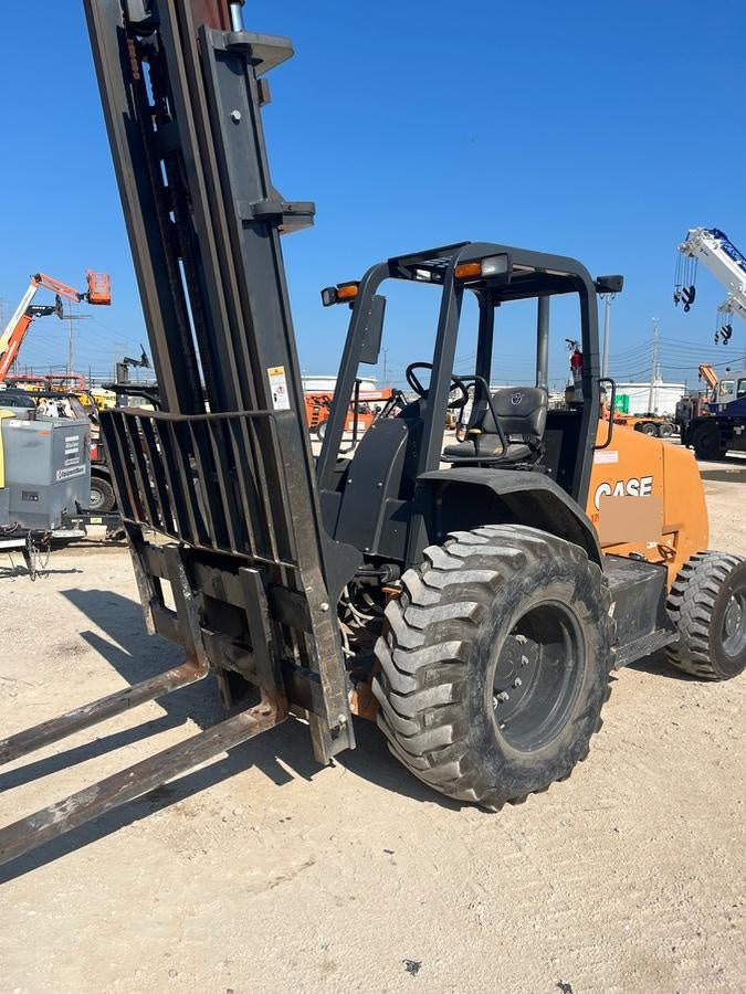 2021 CASE 588H